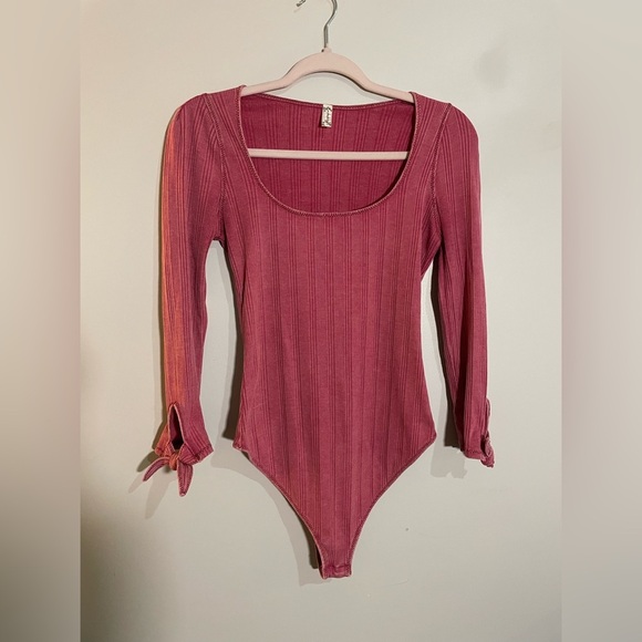 Free People Maroon Ribbed 3/4 Sleeves Bodysuit - Picture 1 of 5